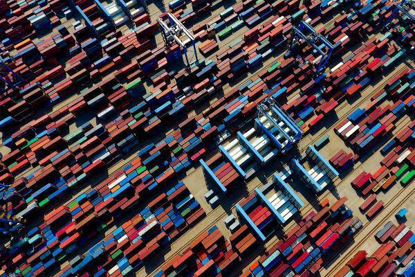 英媒:美國8月商品貿易逆差擴大 批發(fā)和零售庫存增長強勁